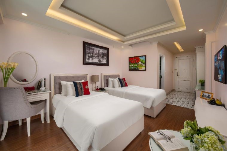 Phòng Deluxe Twin Hướng núi